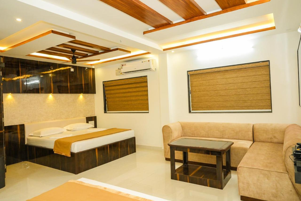 Отель S S Residency Padubidri Экстерьер фото